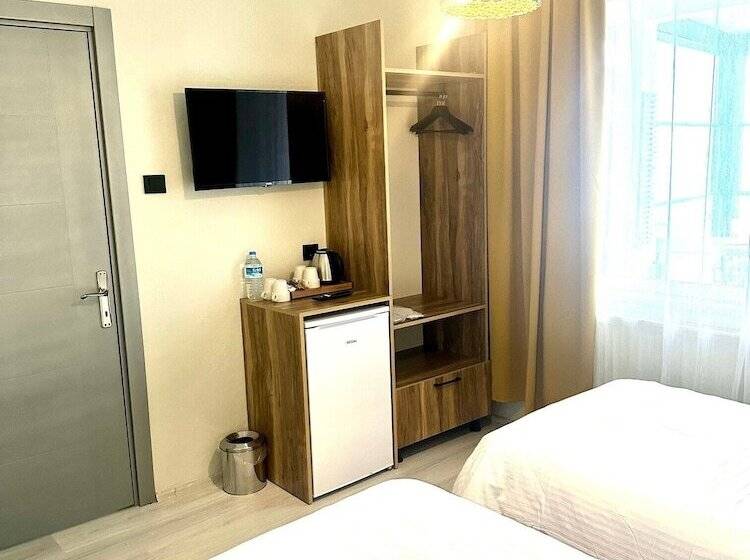 غرفة عائلية, Kingway Suite