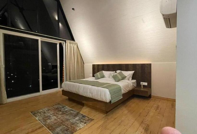 בקתת סופריור בת חדר 1, Inika