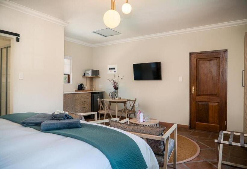 استودیوی لوکس, The Lofts @ Maple Square