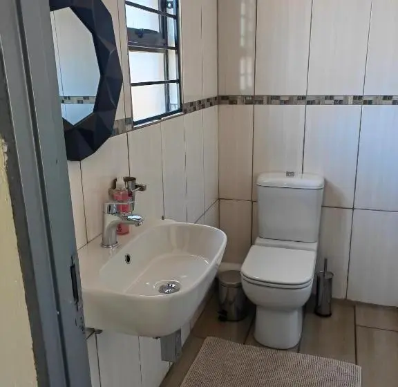 デラックスルーム, Back Of The Moon Guesthouse