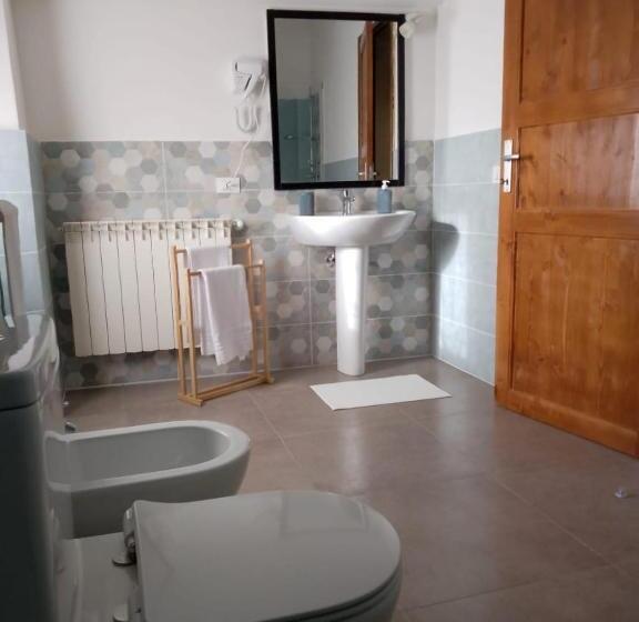 带阳台的豪华间, Rossotoscano