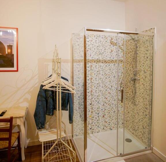 标准间, Rossotoscano