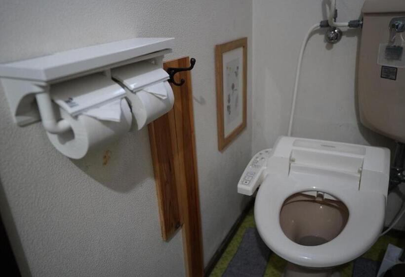 Quarto Estandar Banheiro Compartilhado, ありえすか Alyeska