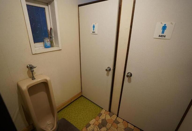 Quarto Quadruplo Estandar Banheiro Compartilhado, ありえすか Alyeska