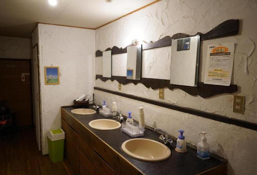 Quarto Quadruplo Estandar Banheiro Compartilhado, ありえすか Alyeska