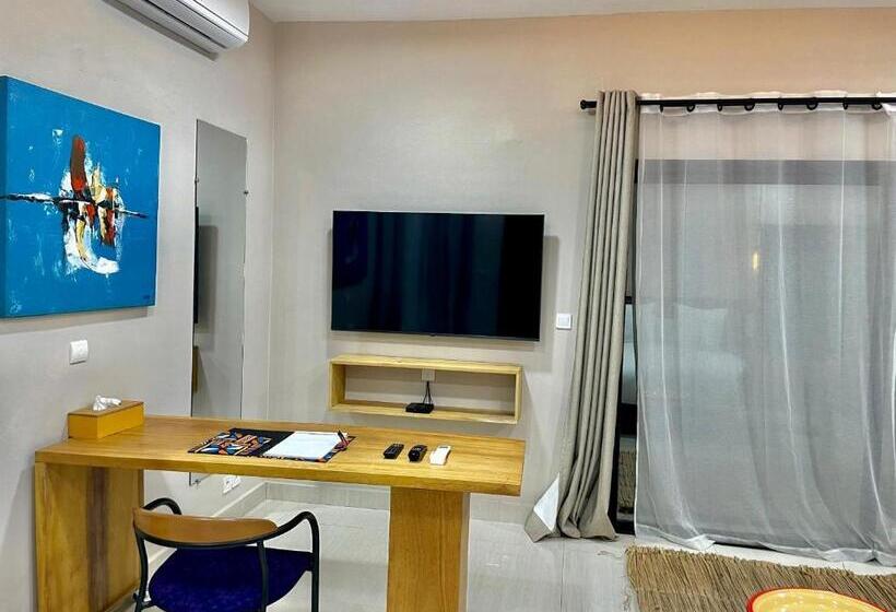 اتاق لوکس, Le Kentia