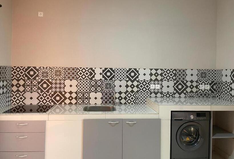 آپارتمان 1 خوابه با چشمانداز استخر, Le Kentia