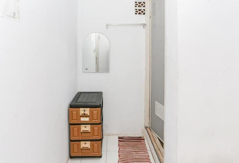 Номер Superior Одноместный, Spot On 93515 Pulo Gebang Guest House