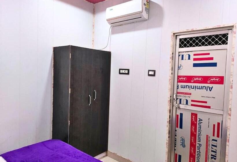 Номер Стандарт, White Stone, Gonda