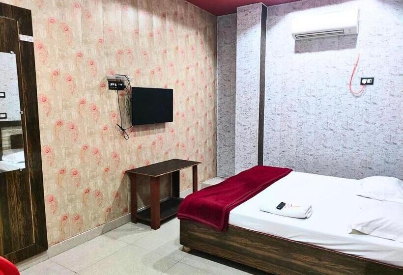 Номер Deluxe, White Stone, Gonda