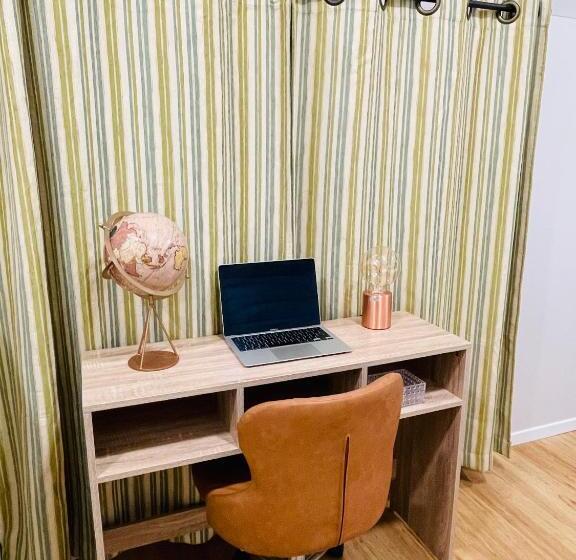 غرفة قياسية مزوَّدة بشُرفة, Cozy House