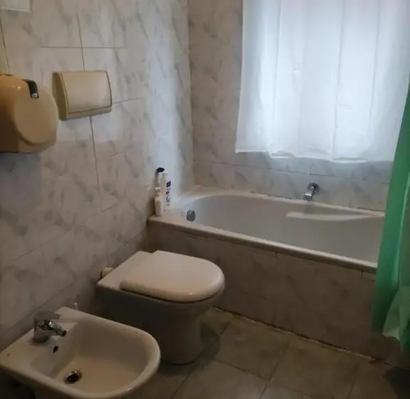 Standard-huone Jaettu Kylpyhuone, Hostal D Annunzio House