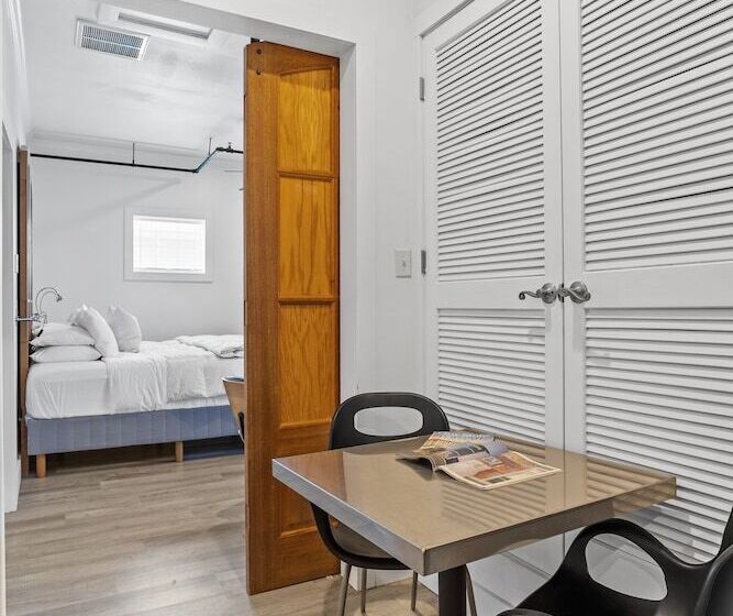 スーペリアースイート, Guest House Topsail