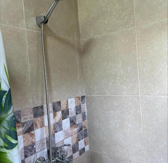 Standardrum Bergsutsikt, Habitación Privada Con Terraza Panorámica, Cocina, Parqueadero