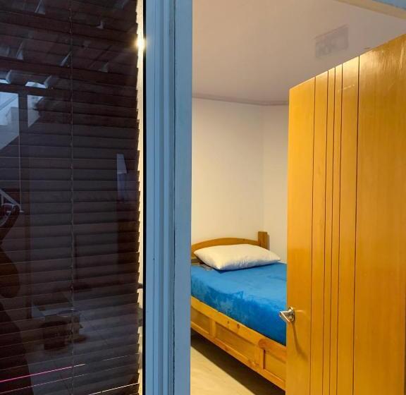 스탠다드 룸 공동 욕실, Hostel Bogotá Kings