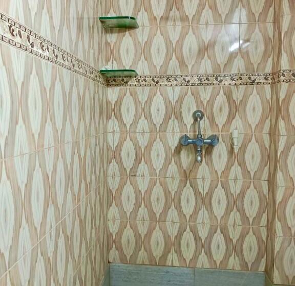 수피리어 트리플 룸, Trilok Residency Dashashwamedh Varanasi