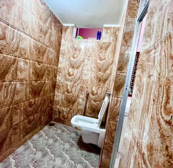Superior Kolmen Hengen Huone, Trilok Residency   Dashashwamedh Varanasi