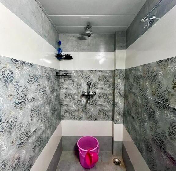 디럭스 룸, Trilok Residency Dashashwamedh Varanasi