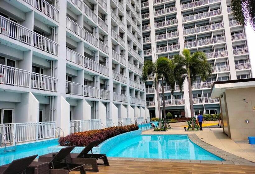 Номер Стандарт с Балконом, Smdc Breeze Residence