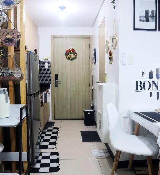 Standardrum med Balkong, Smdc Breeze Residence