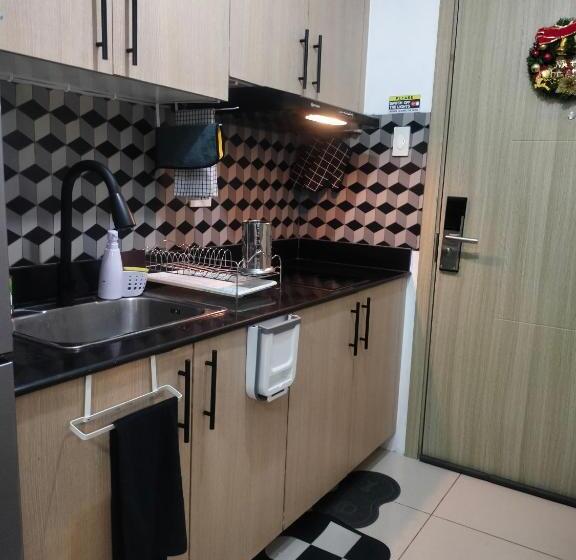 Standardrum med Balkong, Smdc Breeze Residence