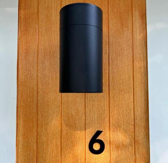 디럭스 방갈로, Spiral Resort