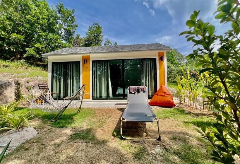 디럭스 방갈로, Spiral Resort