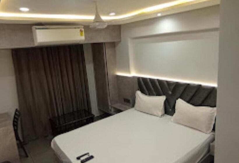 Номер Deluxe, Aahan , Vashi