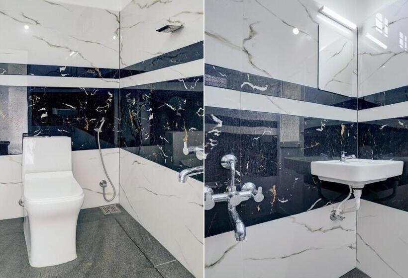 三人经典房间, Collection O Dew Palace