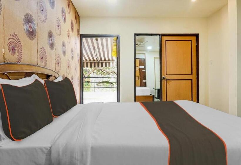 חדר קלאסי לשלושה, Galaxy Residency Kalyani Nagar