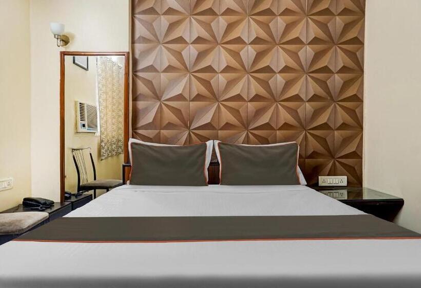 חדר קלאסי לשלושה, Galaxy Residency Kalyani Nagar