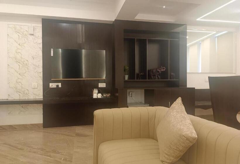 סוויטה נשיאותית, Kadamb Tree