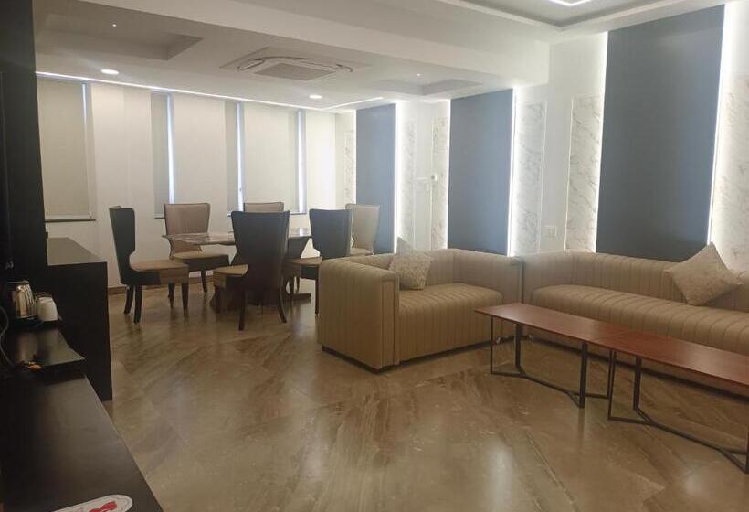 סוויטה נשיאותית, Kadamb Tree