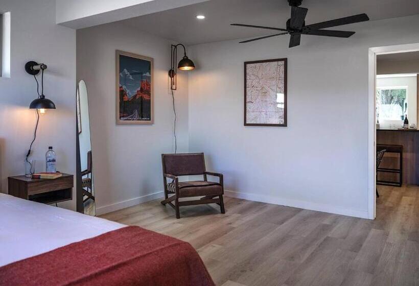 بنجلو قياسى غرفتين نوم, Pitchner Place Creekfront Hot Tub Fire Pit