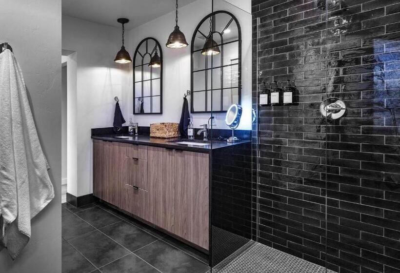 بنجلو قياسى غرفتين نوم, Pitchner Place Creekfront Hot Tub Fire Pit