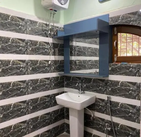 اتاق استاندارد, Royalwood City Inn