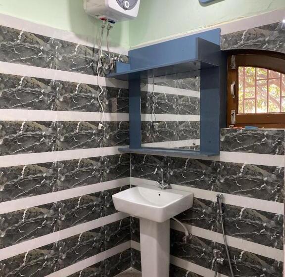 Deluxe Room, Royalwood City Inn