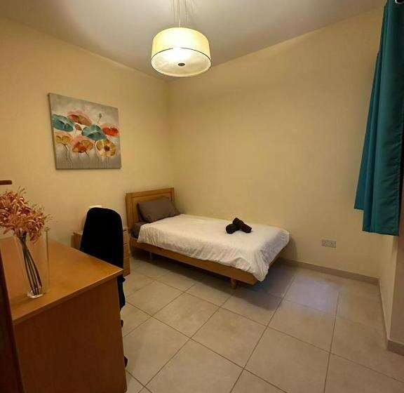 اتاق استاندارد یک نفره, Cozy Room With Private Study