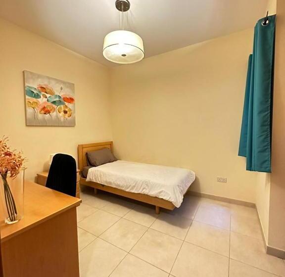 اتاق استاندارد یک نفره, Cozy Room With Private Study