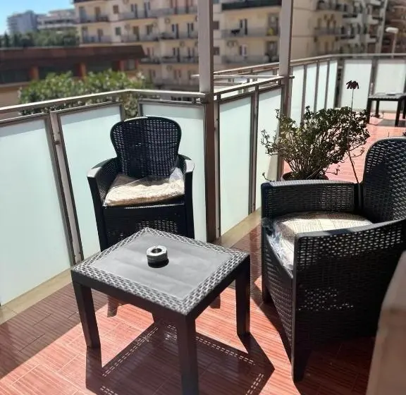 استودیوی استاندارد, Gli Amici Della Puglia