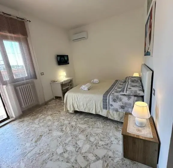 استودیوی استاندارد, Gli Amici Della Puglia