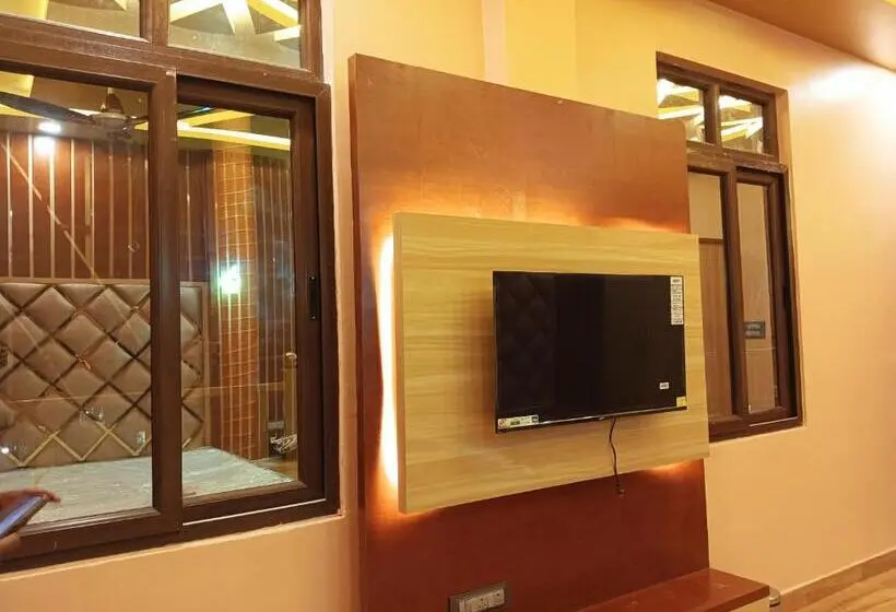 Deluxe-huone, Ashok Vihar