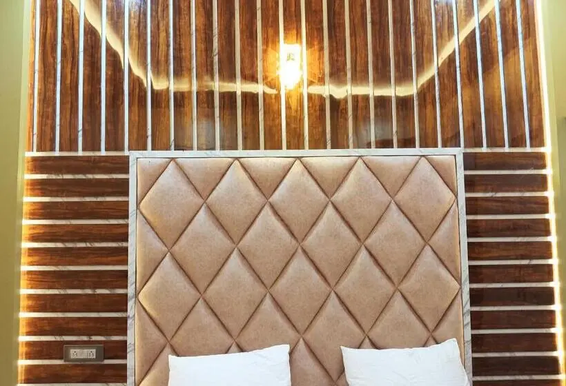 Deluxe-huone, Ashok Vihar