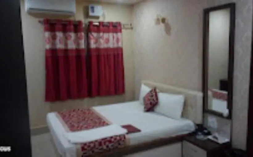 Standard Yhden Hengen Huone, Holiday Inn , Kanakpur
