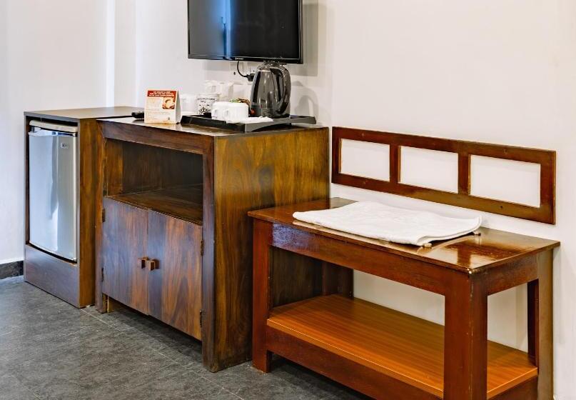 جناح سوبيريور, Narendra Central