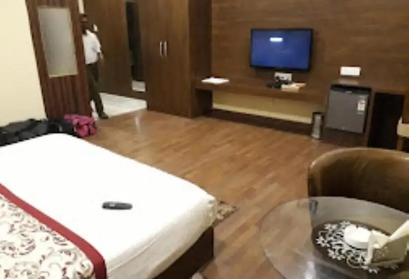 デラックスルーム, Saroj Sagar Madhya Pradesh