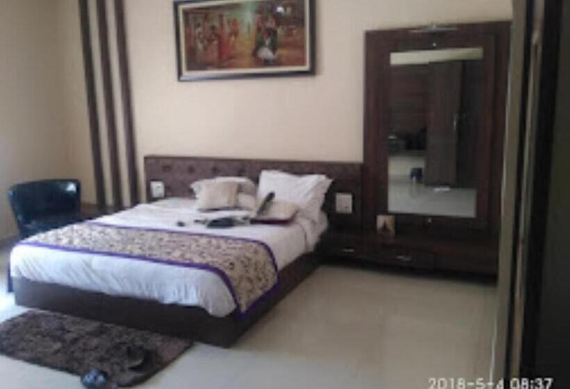 חדר דלוקס, Saroj Sagar Madhya Pradesh