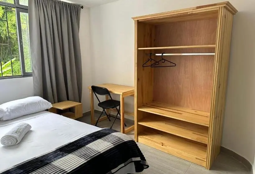 Standard Yhden Hengen Huone, Hostal Pajuil