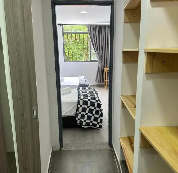 Standard Kolmen Hengen Huone, Hostal Pajuil