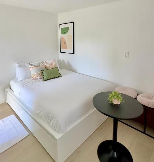 غرفة قياسية, Miami Cute